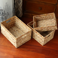 Panier de rangement écologique en jacinthe d'eau, forme rectangulaire, tissé à la main, multi-usages, design simple, style naturel et rustique