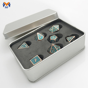 Nuovo Set di Dadi in Metallo Personalizzato di Alta Qualità con Design Gatto Viola, Colore Rame in Lega di Zinco con Numeri Neri per Giochi D&D - Product Image 6