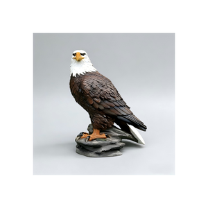 Estatua de Jardín de Águila Calva Majestuosa - Escultura Realista de Ave Depredadora - Product Image 1