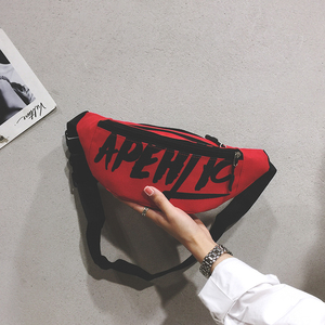 <span class=keywords><strong>Marsupio</strong></span> sportivo da <span class=keywords><strong>donna</strong></span> con lettera inclinata impermeabile - Product Image 2