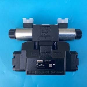 Vanne de commande directionnelle proportionnelle Parker D31FBB32CC4NKW0, type aiguille, vanne hydraulique - Product Image 3