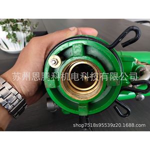 Pistola de Engrase Etw40 con Rosca Interna de 1.5 Pulgadas, Accionamiento por Engranaje Helicoidal, Boquilla Manual Ajustable 360°, Acero Inoxidable y Aleación de Aluminio - Product Image 3