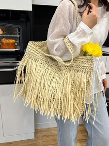 <span class=keywords><strong>Bolso</strong></span> de mano de <span class=keywords><strong>ganchillo</strong></span> con flecos, <span class=keywords><strong>bolso</strong></span> de hombro tejido para playa, <span class=keywords><strong>bolso</strong></span> bohemio de gran capacidad, un regalo para novia - Product Image 6