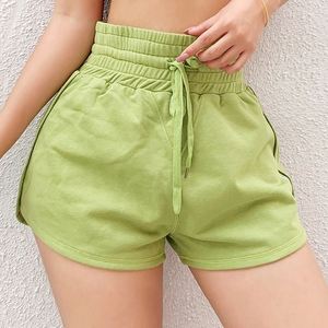 กางเกงขาสั้นฮิปฮอปผ้าฝ้ายฟลีซสำหรับผู้หญิง ขายส่ง ระบายอากาศได้ดี เป็นมิตรต่อสิ่งแวดล้อม รับสกรีนโลโก้ กางเกงลำลองเอวยางยืด - Product Image 1
