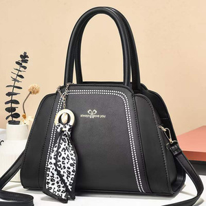 <span class=keywords><strong>2022</strong></span> nueva moda <span class=keywords><strong>de</strong></span> color puro bolso femenino <span class=keywords><strong>de</strong></span> uso diario bolso <span class=keywords><strong>de</strong></span> Señora <span class=keywords><strong>De</strong></span> uso diario y con las mujeres colgantes <span class=keywords><strong>de</strong></span> seda bol - Product Image 3