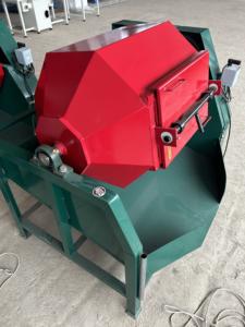 Équipement <span class=keywords><strong>professionnel</strong></span> de polissage et de meulage de tambours d'olive de 300 L pour la finition de surface et l'ébavurage des composants métalliques - Product Image 5