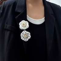 Broche Camélia en Tissu, Accessoire de Vêtement Sportif, Gadget Amincissant pour la Taille, Modèle Quatre Saisons