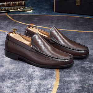 รองเท้าโลฟเฟอร์หนังแท้แบบเจาะรู ดีไซน์สวมใส่ง่าย คุณภาพสูง เหมาะสำหรับใส่ลำลอง งานแต่งงาน และงานปาร์ตี้ สวมใส่สบายได้ตลอดวัน - Product Image 1