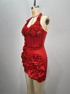 Vestido Rojo Bettergirl 2025 con Pedrería y Flores Colgantes al Cuello - Product Image 4