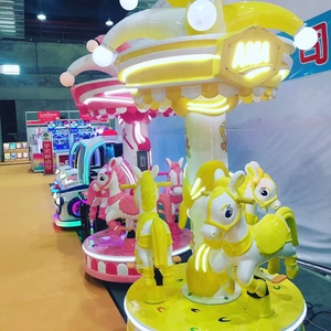 Manège pour enfants coloré et personnalisé à 3 places, pour parcs d'attractions extérieurs et mini-carrousel intérieur, à vendre - Product Image 2