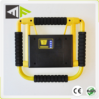 Nuova Lampada da Lavoro LED Professionale Ricaricabile con Funzione USB, Grado di Protezione IP55, Angolo di Illuminazione 270°, 1500 Lumen, per Ufficio e Strada