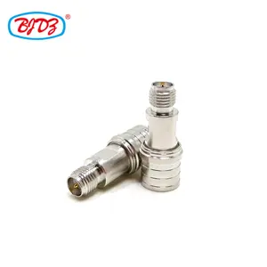 Preço de fábrica Garantia de qualidade QMA macho Plug para RP polaridade reversa SMA fêmea Jack RF coaxial adaptador conectores em estoque