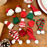Set Topi dan Syal Rajut Akrilik Mini Natal Desain Santa Claus untuk Aksesoris Boneka Teddy DIY Hari Valentine Musim Dingin Anggur