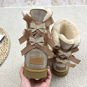 Bottes de neige pour femmes en cuir de vachette de haute qualité, vente en gros, mode automne/hiver, chaudes, avec strass, nœud et logo - Product Image 5