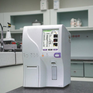 Hématimètre 4-parties pour animaux, équipement de diagnostic vétérinaire certifié <span class=keywords><strong>CE</strong></span>, classe II, garantie de 3 ans - Product Image 4