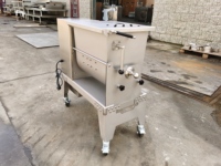 Nouvelle Hachoir à Viande Électrique et Mélangeur à Saucisses Commercial en Acier Inoxydable 201/304 de Grande Capacité (50L/50KG) avec Garantie d'un An