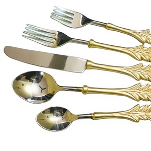 Elegante Juego de Cubiertos Chapados en Oro de 5 Piezas con Mango Floral, Acabado Espejo, Cubertería para Boda, Utensilios Metálicos Duraderos - Product Image 1