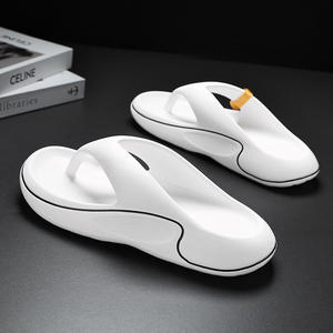 Ventes chaudes, tongs durables et légères, ergonomiques, confortables, antidérapantes, résistantes aux odeurs, à semelle épaisse, tongs pour hommes - Product Image 3