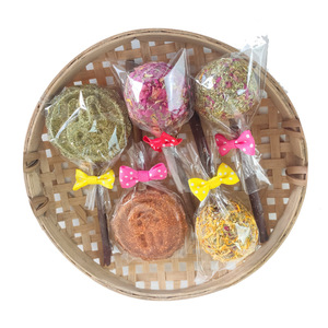 Friandises sèches pour lapins, hamsters, cochons d'Inde, Totoro, en forme de pétale, de paille, de <span class=keywords><strong>sucette</strong></span>, de branche de pomme, de gâteau - Product Image 4