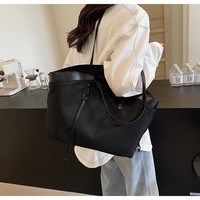 Sac fourre-tout élégant pour femme, design de panier personnalisé, polyvalent, rétro, élégant, couleur unie, fermeture éclair en PU, dernière tendance de la mode