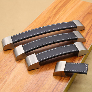 Poignées de tiroir modernes en cuir pour meubles, idéales pour commodes et armoires (usage commercial) - Product Image 2