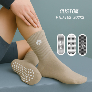 <span class=keywords><strong>Calcetines</strong></span> Deportivos <span class=keywords><strong>Antideslizantes</strong></span> para Mujer con Logotipo Personalizado, <span class=keywords><strong>Calcetines</strong></span> de Pilates de Algodón Transpirable con Bordado - Product Image 3