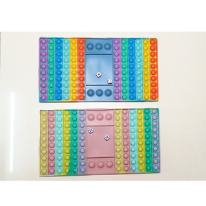 Grand <span class=keywords><strong>jeu</strong></span> fidget de 12.5 pouces, jouet en silicone sensoriel jumbo couleur pastel, échiquier push itting bubble <span class=keywords><strong>pop</strong></span> avec dés - Product Image 1