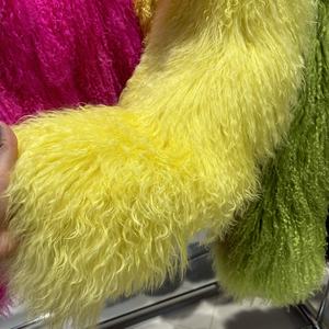 <span class=keywords><strong>Cappotto</strong></span> da Donna Corto in <span class=keywords><strong>Pelliccia</strong></span> di Pecora Grigia con <span class=keywords><strong>Pelliccia</strong></span> Mongola all'Ingrosso in Vera <span class=keywords><strong>Pelliccia</strong></span> d'Agnello - Product Image 3