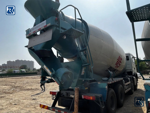 Autobetoniera HOWO 6x4 di Seconda Mano con Alto Momento di Carico, con Cambio e Motore in Vendita - Product Image 5