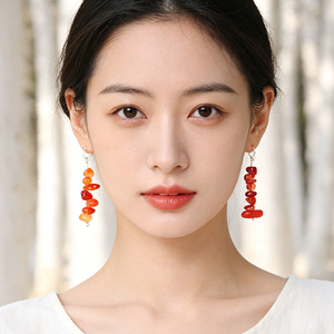 Boucles d'oreilles en améthyste avec breloque en pierres de cristal irrégulières en forme de paillettes, idéales pour la décoration (vente en gros) - Product Image 3