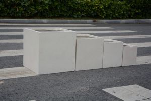 Vente flash : Grands pots à fleurs circulaires en fibre de verre, bac à plantes de jardin, légers, écologiques, durables, imperméables - Product Image 5