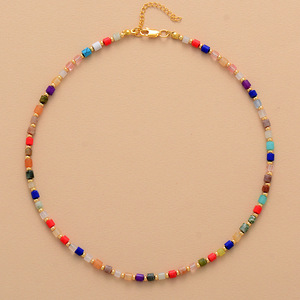 Collier ras du cou tendance avec perles multicolores en pierre naturelle, chaîne de clavicule, bijoux de fête pour femme, style bohème minimaliste - Product Image 1