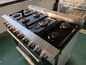 48 pouces. 7,84 Cu. Cuisinière à gaz 7 brûleurs avec four à convection, plaque de cuisson en acier inoxydable, dispositif de sécurité gaz, porte noire mate, usage domestique - Product Image 5