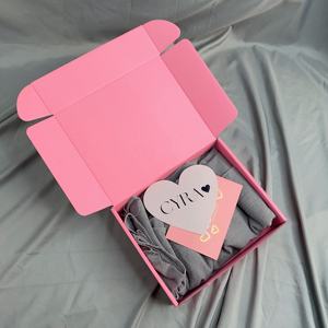 Caja de Envío Corrugada Rosa Completa - Caja Tipo Avión Rosa por Dentro y por Fuera para Empaquetado de Comercio Electrónico con Marca - Product Image 2