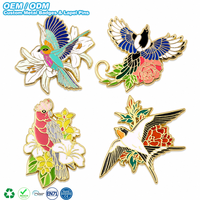 Broche personnalisée en émail motif oiseau et fleur, en alliage de zinc, style nature, badge métallique végétal, OEM ODM, pour décoration de vêtements, art et collection