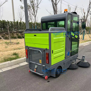 Balayeuse électrique haute performance avec pneus pleins et système de contrôle intelligent pour un nettoyage efficace des sols, idéale pour les centres commerciaux et les rues. - Product Image 6