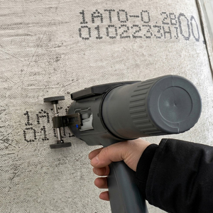 Impresora de inyección de tinta portátil de gran formato para bolsas tejidas, impresora de inyección de tinta por demanda con caracteres grandes de 60 mm - Product Image 1
