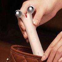 Rouleau de massage facial 3D en métal à double tête à micro-courant, appareil de lifting et de luminothérapie rouge pour usage domestique