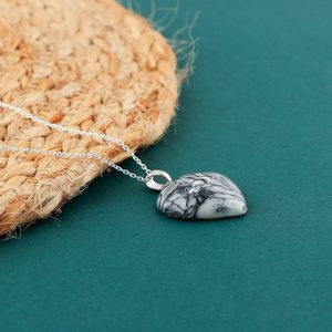 YASHEE Collar con colgante de corazón de jaspe pinolita natural, piedra de cristal real, joyería de regalo unisex - Product Image 4
