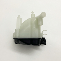 Stzt 1665000049 Accessoires automobiles Réservoir d'expansion Liquide de refroidissement Réservoir d'expansion 1665000049 pour Mercedes Benz X164 C929 W166