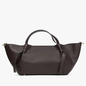 Elegante Bolso de Hombro de Piel Sintética para Mujer con Cierre de Cremallera Suave, Bolso Ligero para Oficina con Diseño de Borla y Dos Correas - Product Image 1