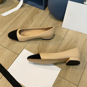 รองเท้าส้นเตี้ยแบบสวมสำหรับเจ้าสาว งานแต่งงาน หนัง PU สำหรับผู้หญิง ปลายแหลม ดีไซน์หรูหรา สง่างาม เหมาะสำหรับฤดูร้อนและฤดูใบไม้ผลิ ขายส่ง - Product Image 2