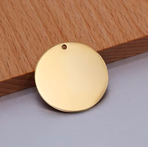 Pendentif élégant en acier inoxydable <span class=keywords><strong>plaqué</strong></span> <span class=keywords><strong>or</strong></span> 18 carats DIY avec logo qui ne se décolore pas Accessoires de bijoux de surface miroir en <span class=keywords><strong>or</strong></span> véritable - Product Image 6