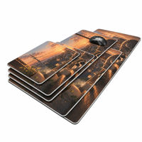 Tapis de bureau Lofi Anime, motif chat aux fenêtres au coucher du soleil, grand tapis de souris antidérapant avec bord cousu et base en caoutchouc pour la maison, le bureau et le gaming