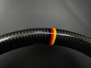 Fibre de carbone personnalisée pour le bouton de démarrage/arrêt du volant pour les modèles <span class=keywords><strong>Audi</strong></span> <span class=keywords><strong>RS</strong></span> B9 (A3/A4/A5/A6/S3/S4/S5/R8/RS3/Q5) perforée - Product Image 2