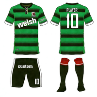 Tenue d'entraînement de football pour jeunes avec impression par sublimation de couleurs personnalisées, maillot et short de football pour garçons, pour l'entraînement sportif