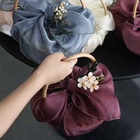 Panier-cadeau brodé exquis et tendance de style coréen, haut de gamme et pratique, pour Festival des déesses, mariage, témoin et demoiselle d'honneur, idéal comme cadeau de remerciement