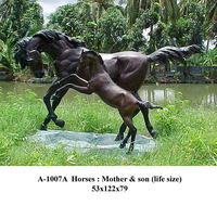 Jardin extérieur Offre Spéciale décoré jument grandeur nature et sculpture de cheval en bronze poulain