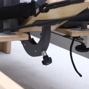 Reformer de Pilates Commercial Personnalisé avec Logo, en Bois d'Érable, Durable et Compact pour la Maison et la Salle de Sport - Product Image 2