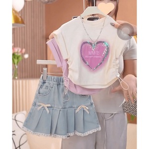 Traje de manga corta de verano para niña, conjunto de dos piezas de estilo extranjero de nuevo amor, camisa de punto de algodón con falda vaquera, diseño de estampado informal - Product Image 4